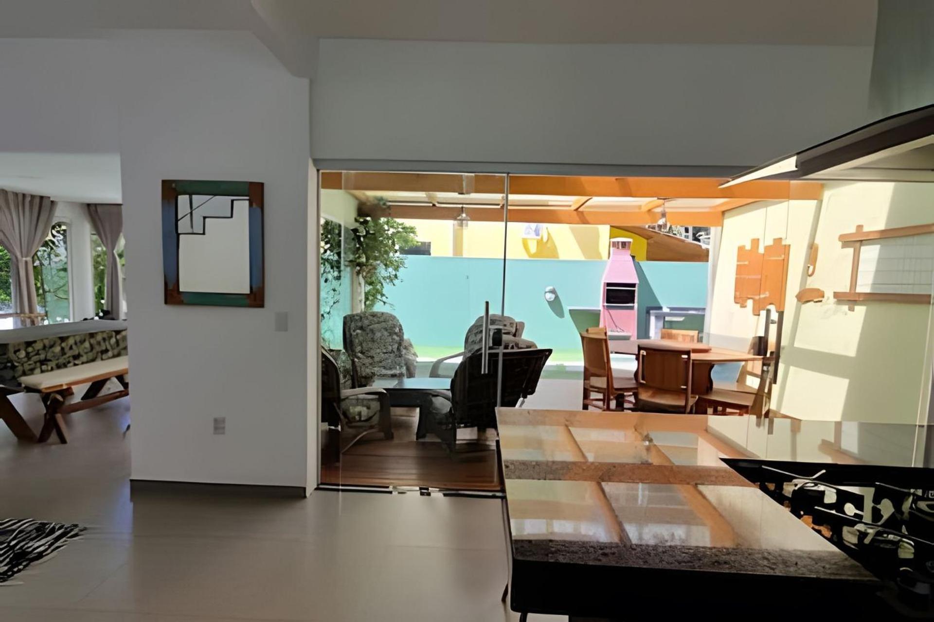 Holiday home Casa - Cinco Suites, Cond. Piscina,1.3km Do Centro
