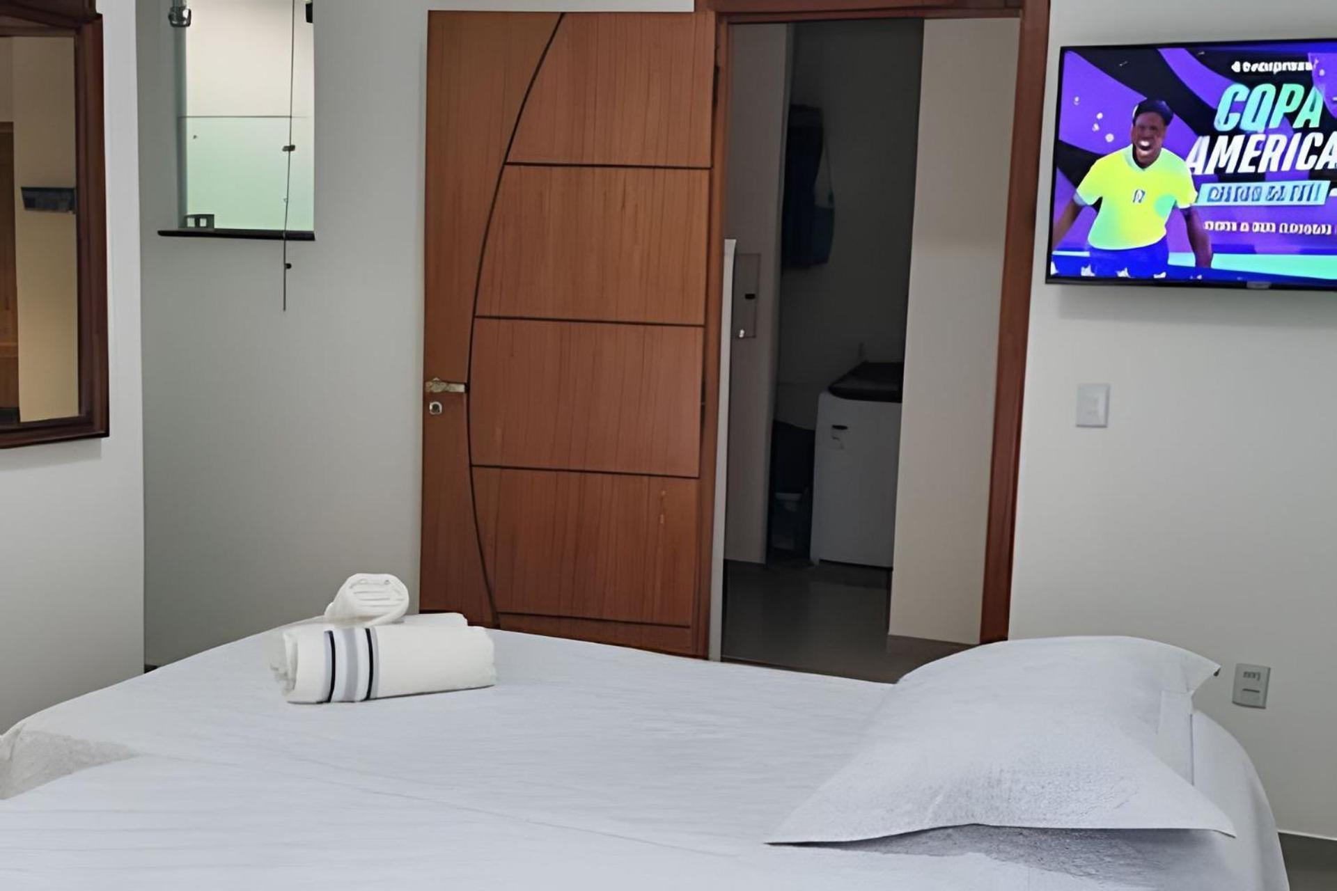 Holiday home Casa - Cinco Suites, Cond. Piscina,1.3km Do Centro *