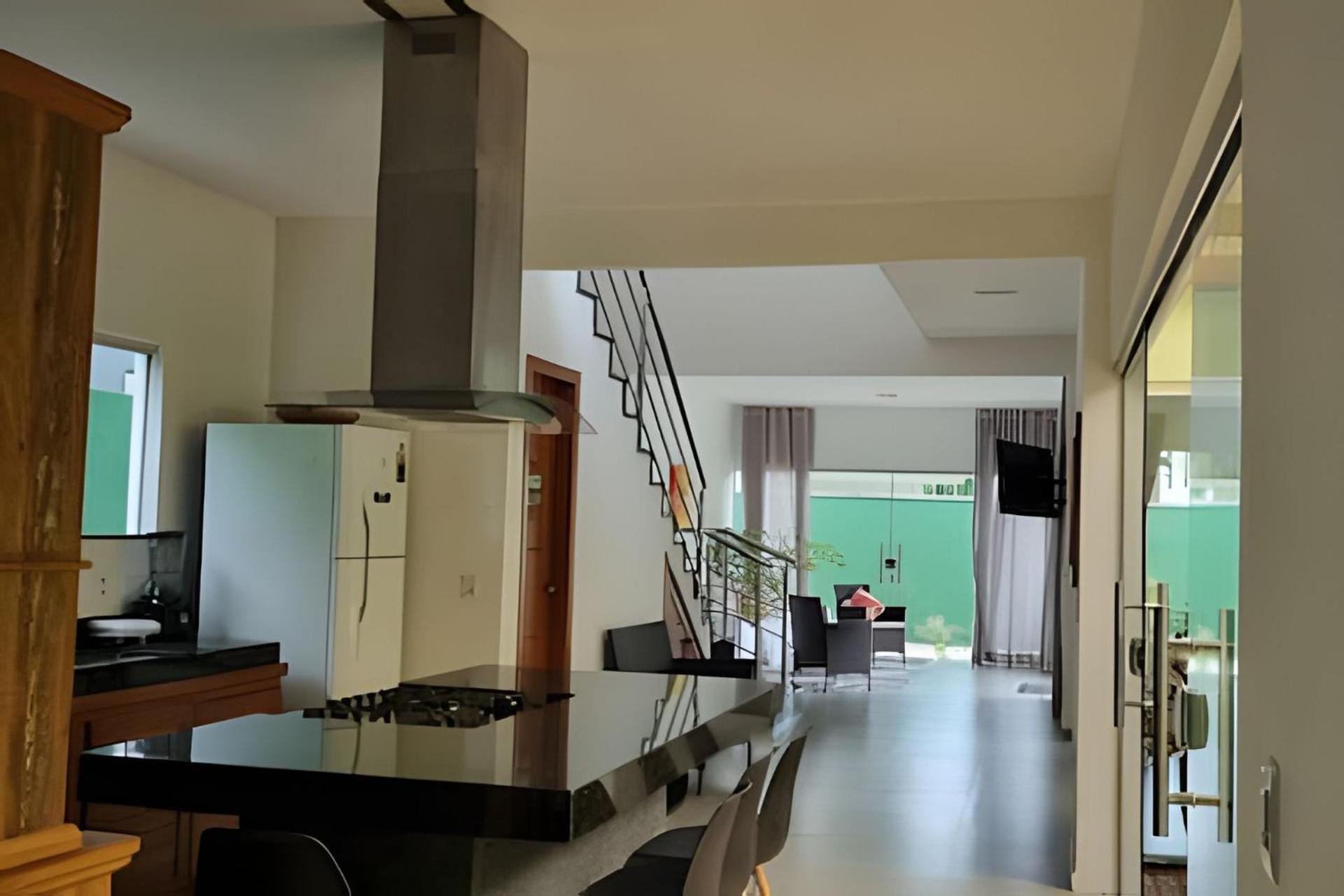 Casa - Cinco Suites, Cond. Piscina,1.3km Do Centro *