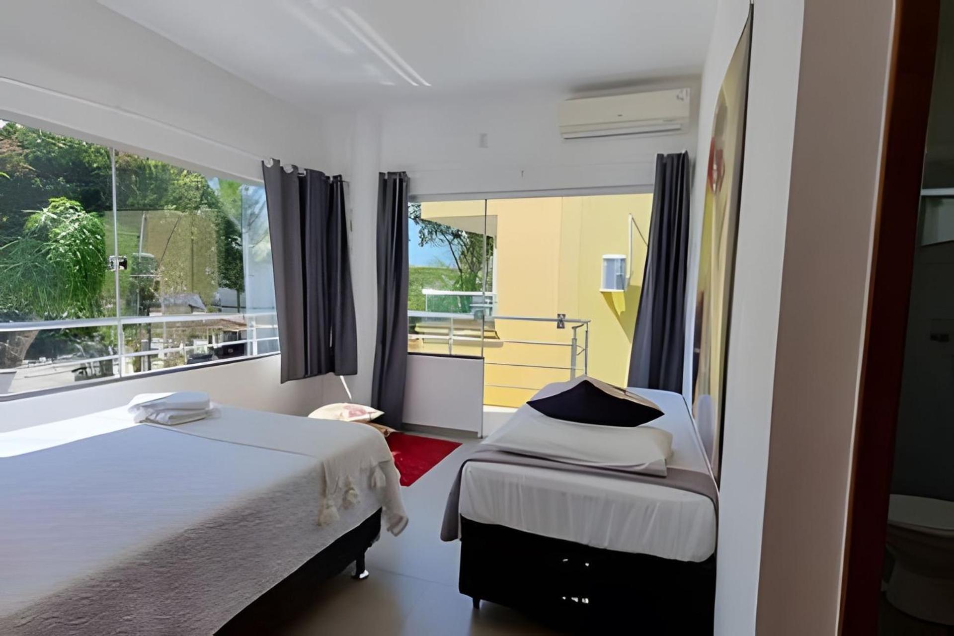 Holiday home Casa - Cinco Suites, Cond. Piscina,1.3km Do Centro *