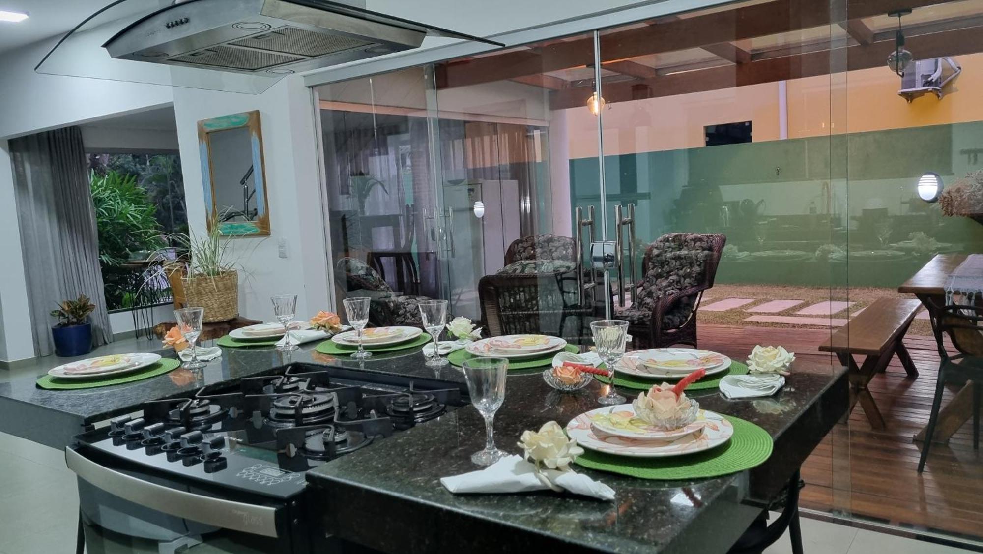 Casa - Cinco Suites, Cond. Piscina,1.3km Do Centro * Porto Seguro